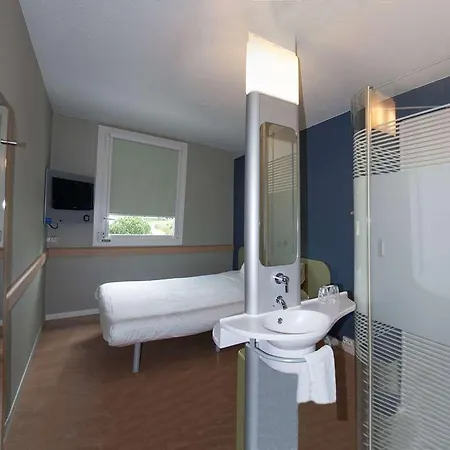 Ibis Budget Hotel 2*