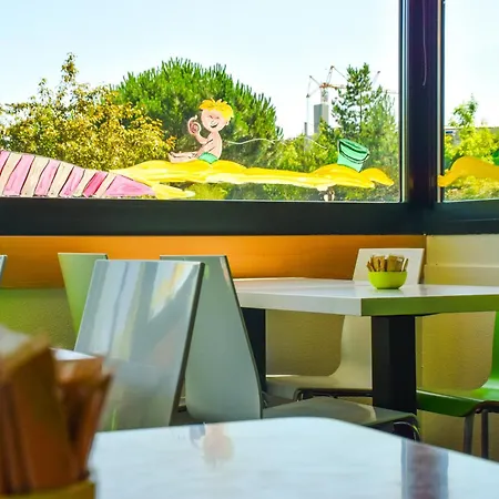 Ibis Budget Hotel 2*