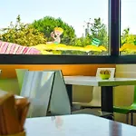 Ibis Budget Hotel 2*