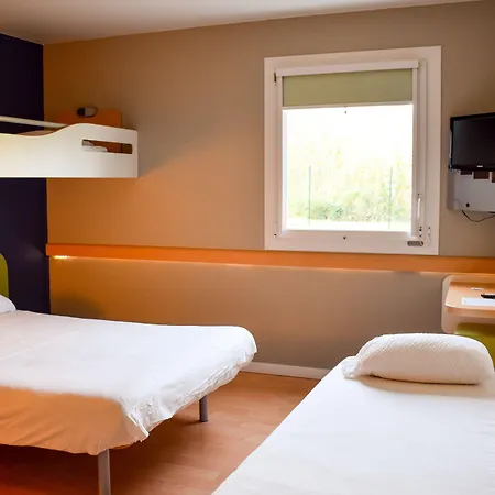 Отель Ibis Budget 2*